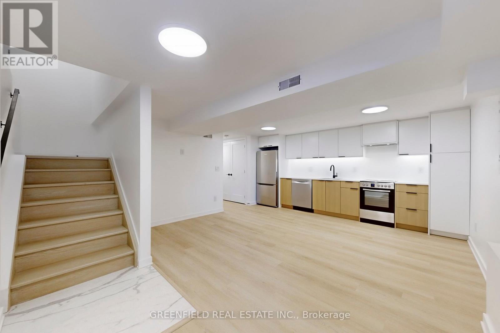 Lower Unit - 168 Pearson Avenue, Toronto (Roncesvalles), Ontario  M6R 1G5 - Photo 2 - W12633578