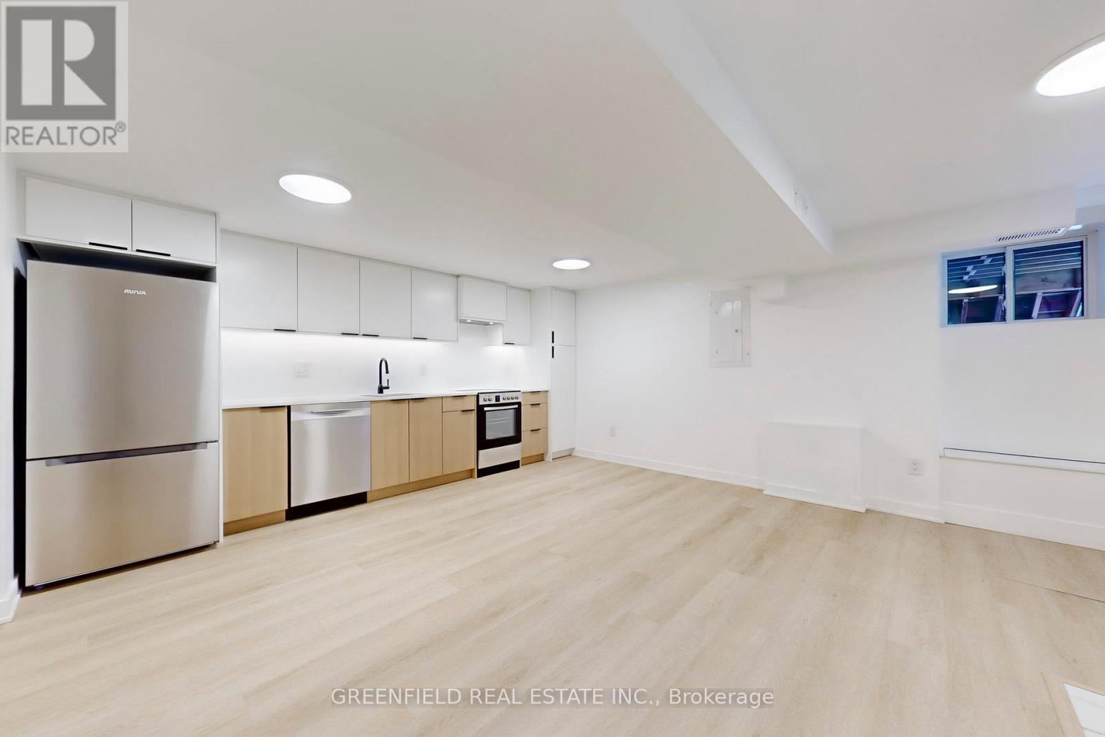 Lower Unit - 168 Pearson Avenue, Toronto (Roncesvalles), Ontario  M6R 1G5 - Photo 3 - W12633578