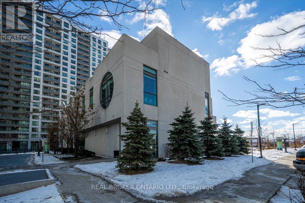 312 - 335 Rathburn Road W, Mississauga, Ontario  L5B 0C8 - Photo 31 - W12633596