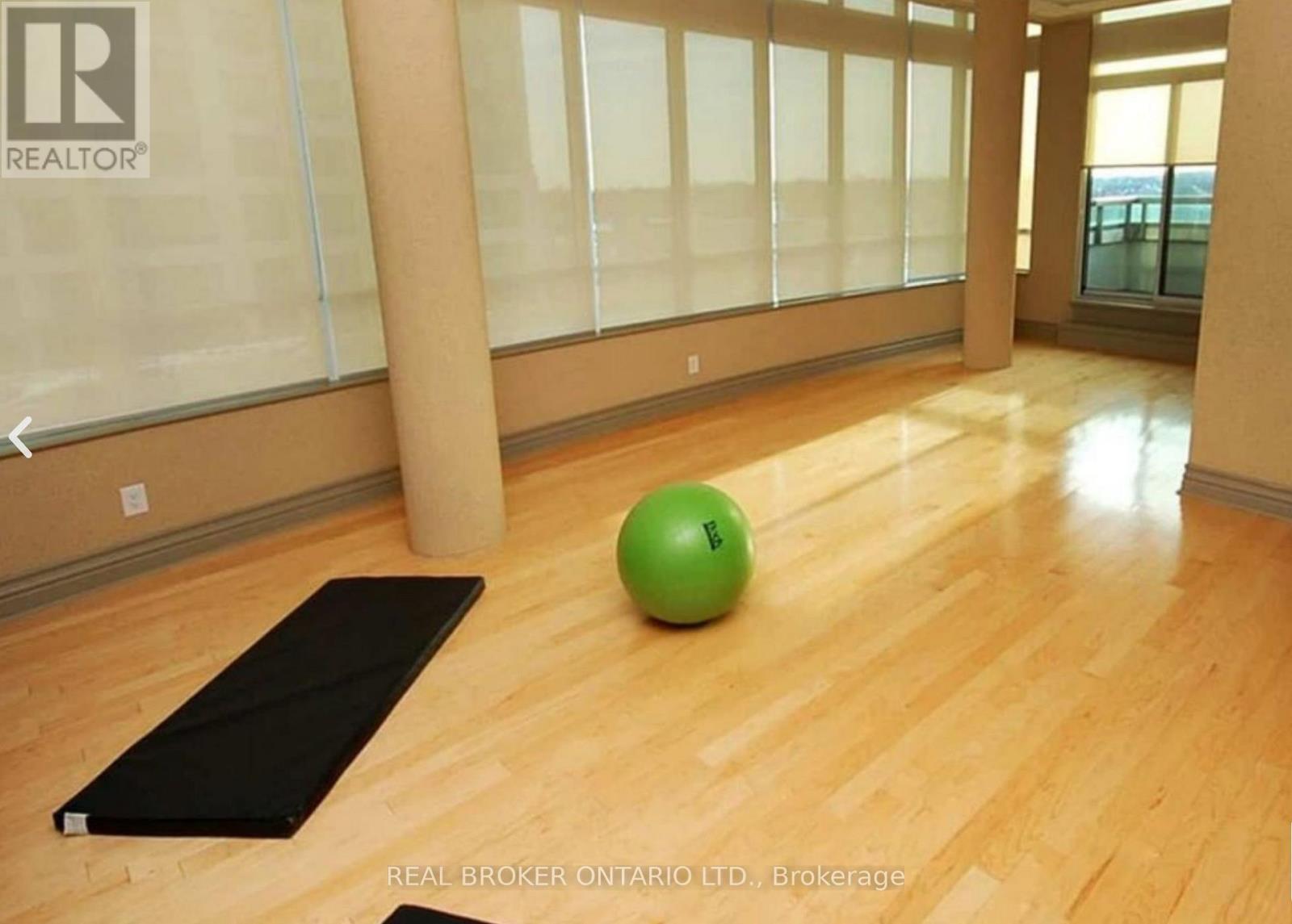 312 - 335 Rathburn Road W, Mississauga, Ontario  L5B 0C8 - Photo 40 - W12633596