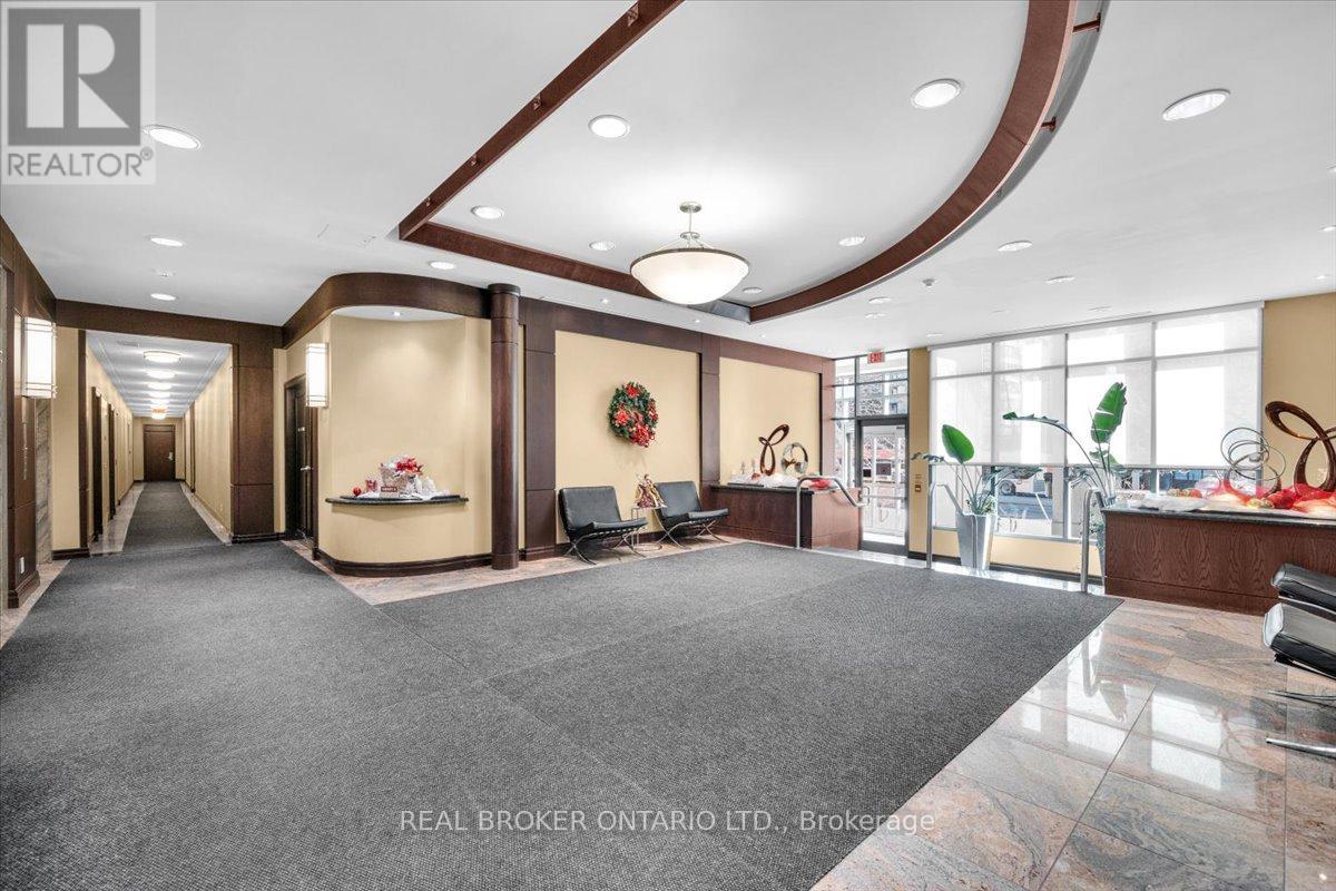 312 - 335 Rathburn Road W, Mississauga, Ontario  L5B 0C8 - Photo 6 - W12633596