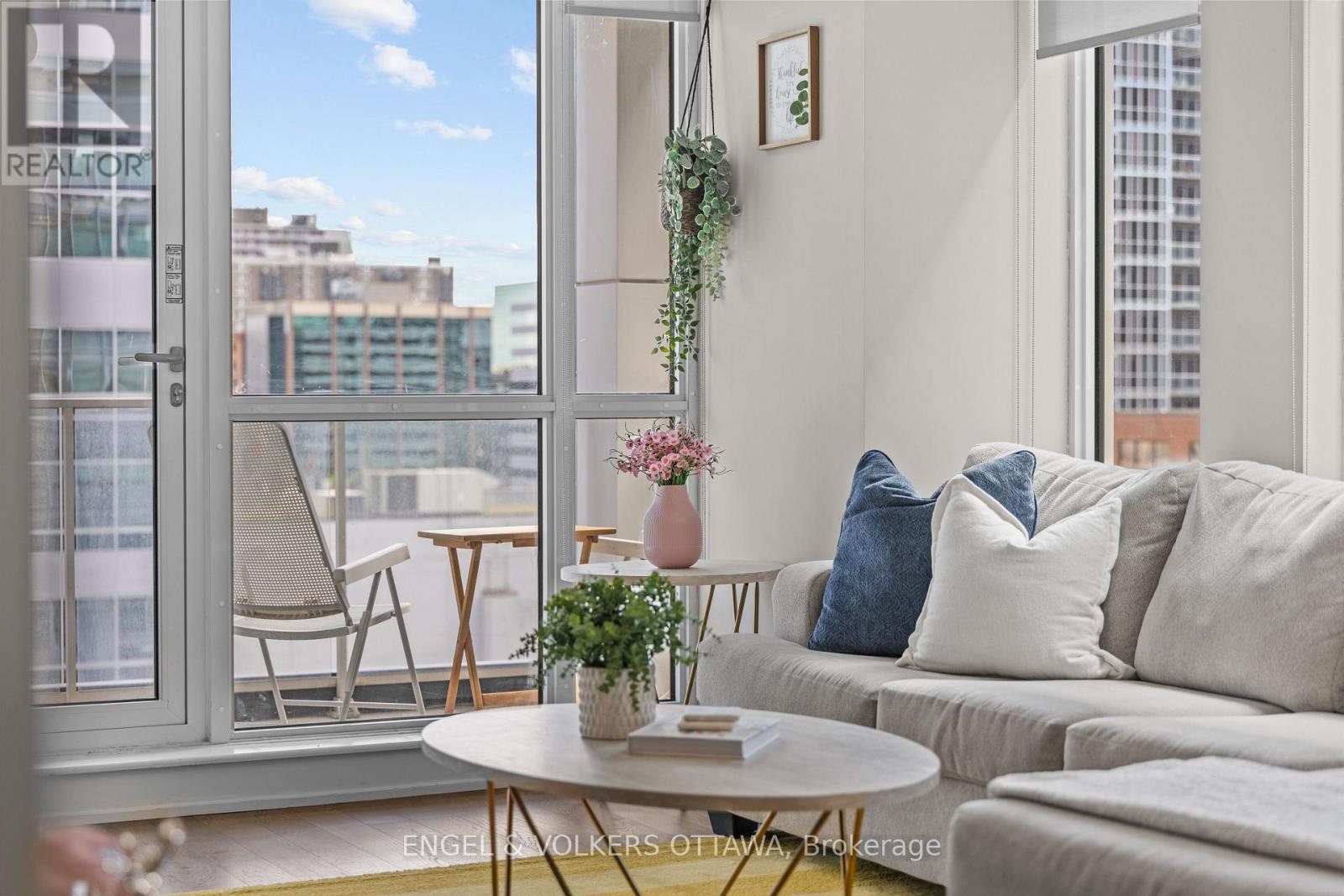 709 - 199 Slater Street, Ottawa, Ontario  K1P 0C8 - Photo 10 - X12633666