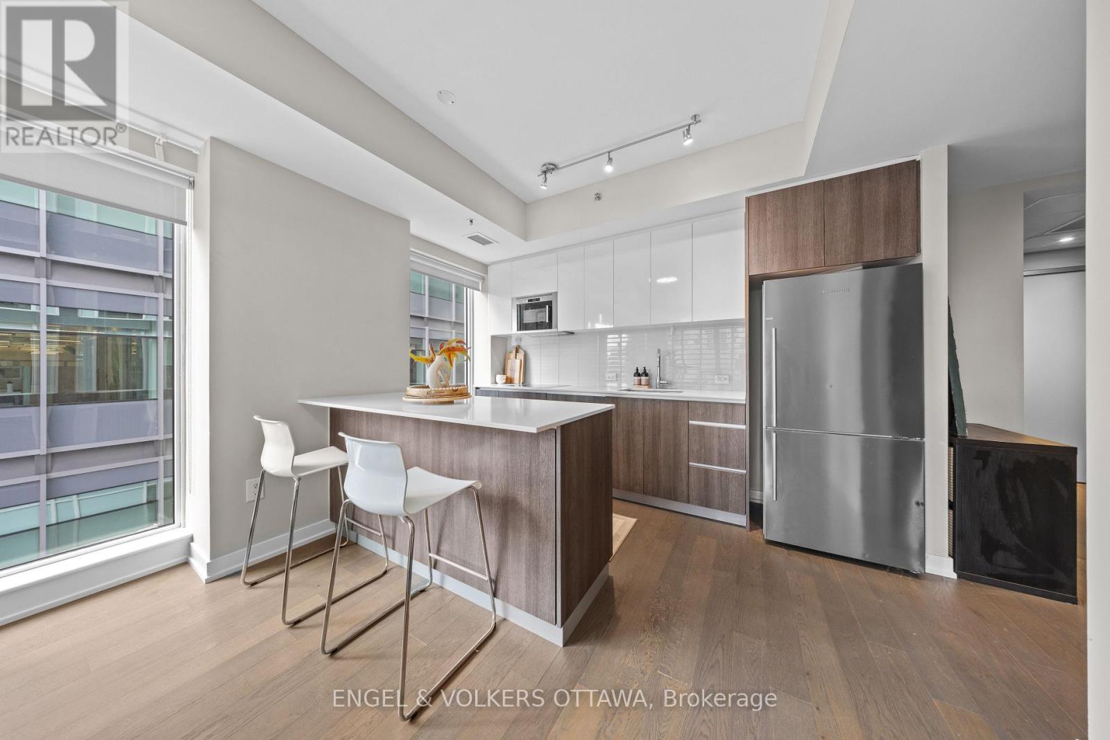 709 - 199 Slater Street, Ottawa, Ontario  K1P 0C8 - Photo 5 - X12633666