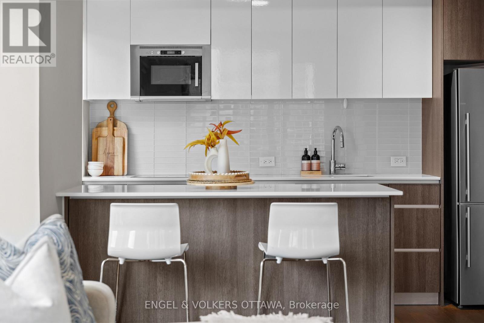 709 - 199 Slater Street, Ottawa, Ontario  K1P 0C8 - Photo 6 - X12633666