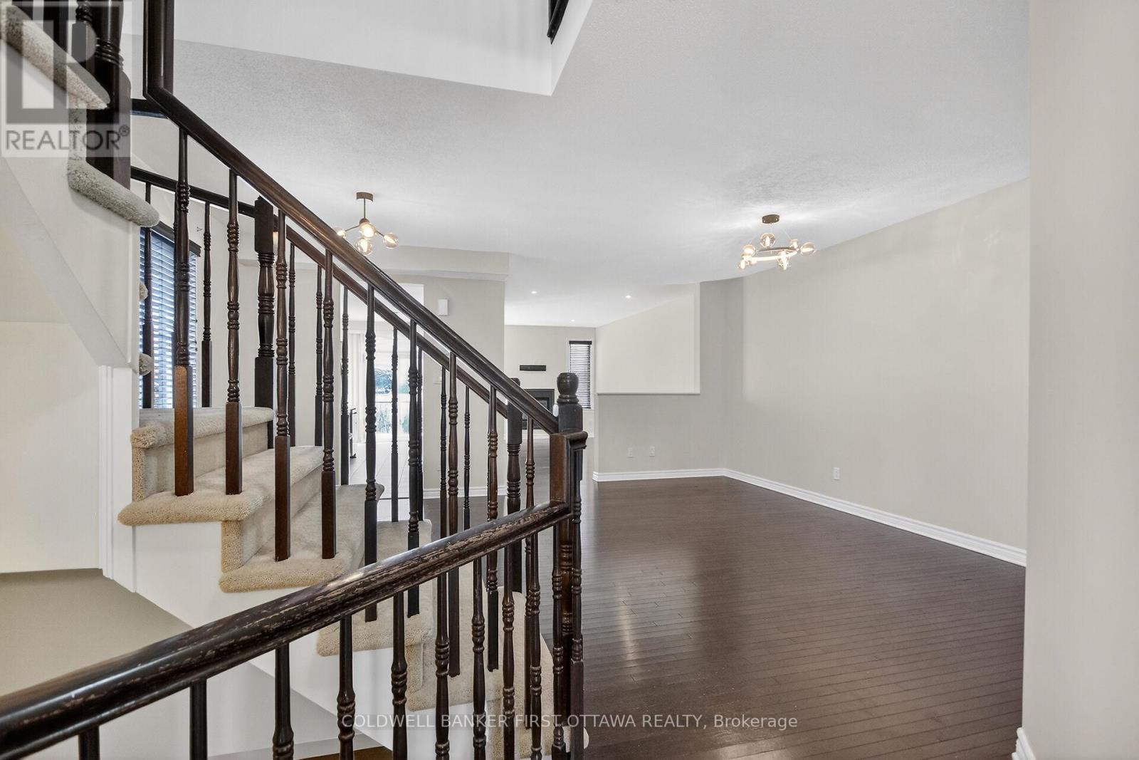 184 Highbury Park Drive, Ottawa, Ontario  K2J 5Y1 - Photo 7 - X12633700