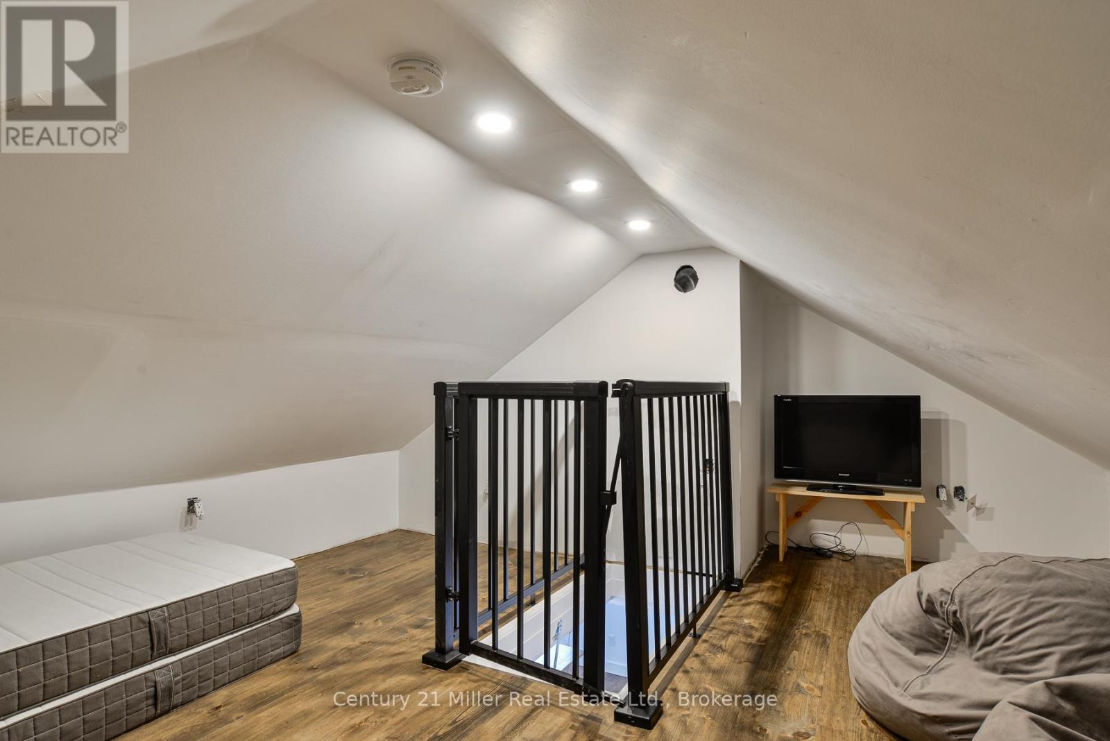 1279 Carlingford Road, Muskoka Lakes, Ontario  P0B 1J0 - Photo 25 - X12633714