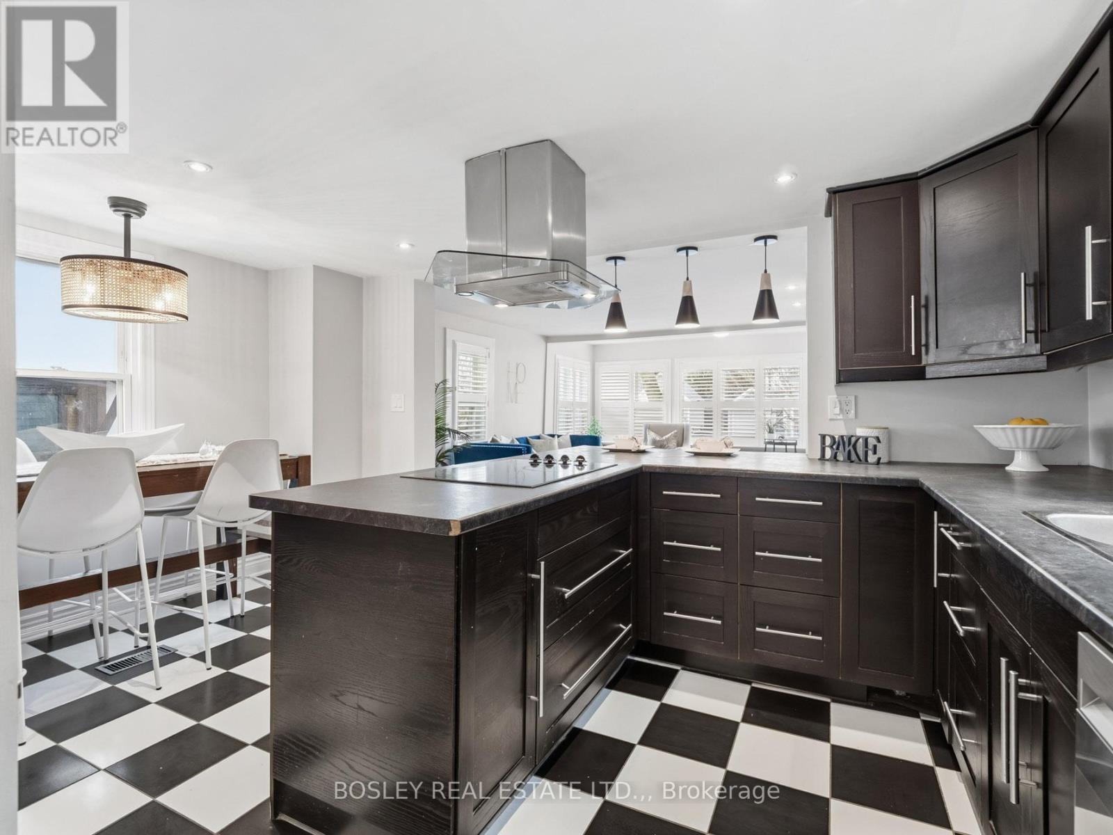 18 Michigan Avenue, St. Catharines (Port Dalhousie), Ontario  L2N 4G8 - Photo 7 - X12633742