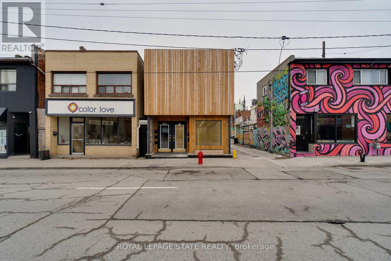 18 Barton Street E, Hamilton, Ontario  L8L 2V5 - Photo 2 - X12633560