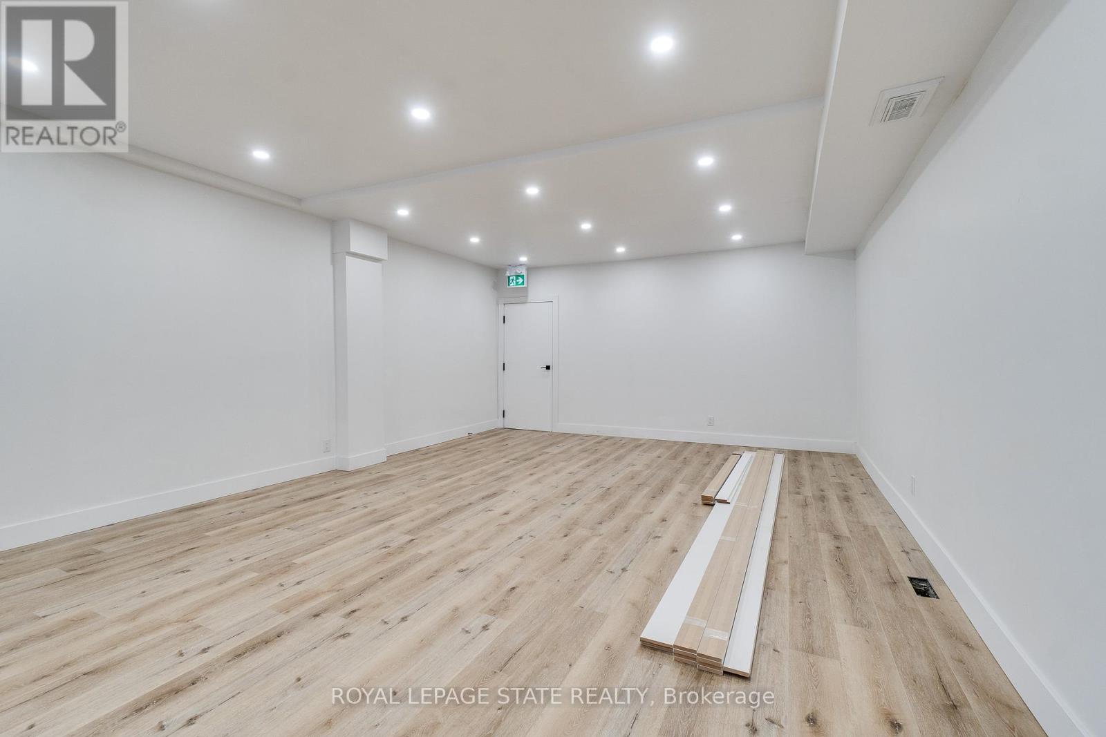 18 Barton Street E, Hamilton, Ontario  L8L 2V5 - Photo 20 - X12633560