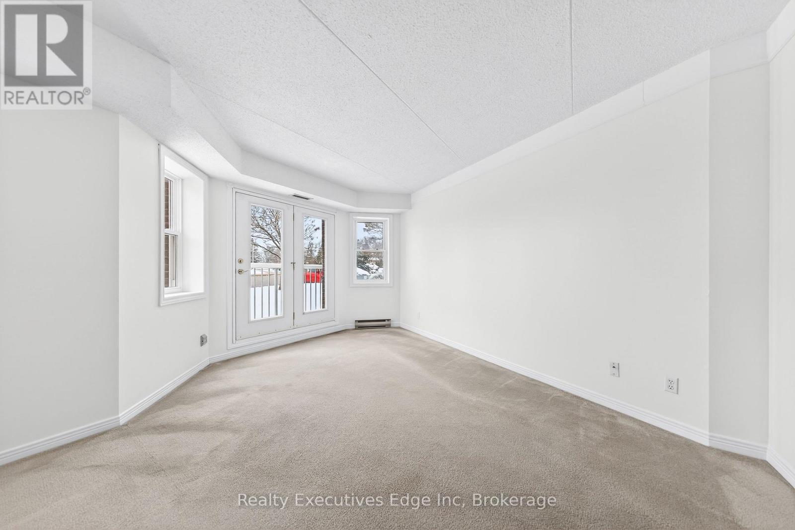 103 - 208 SILVERCREEK PARKWAY N, Guelph, Ontario