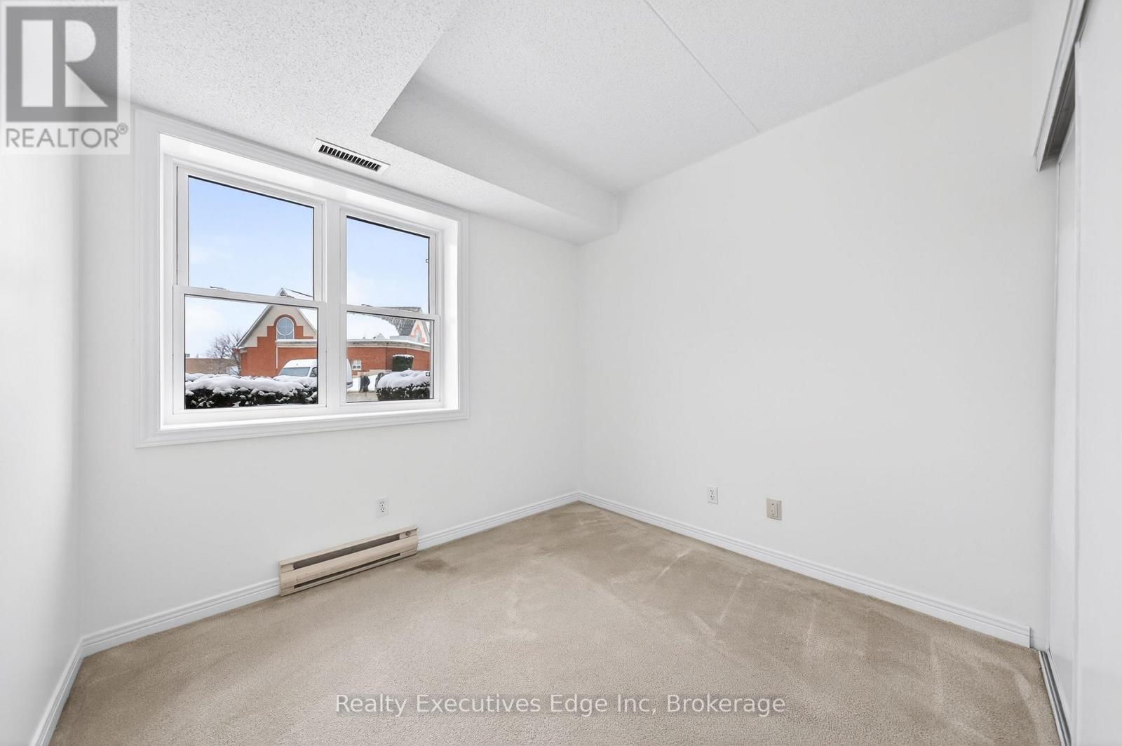 103 - 208 Silvercreek Parkway N, Guelph, Ontario  N1H 8H2 - Photo 26 - X12633604