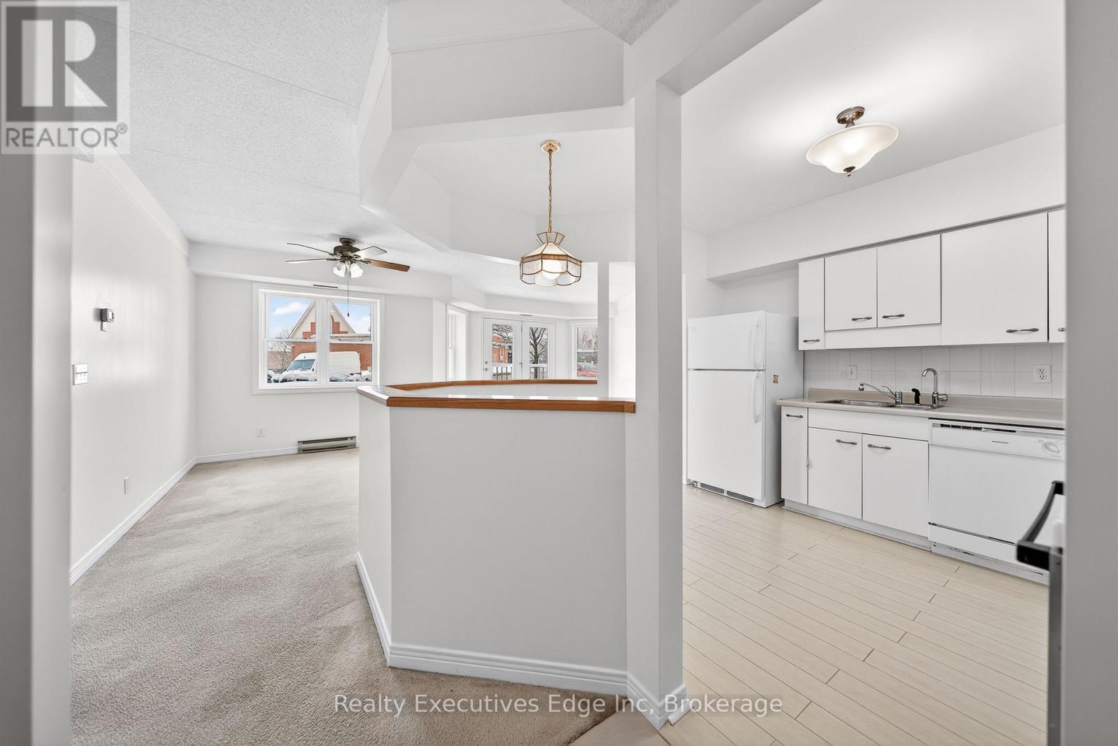 103 - 208 Silvercreek Parkway N, Guelph, Ontario  N1H 8H2 - Photo 6 - X12633604