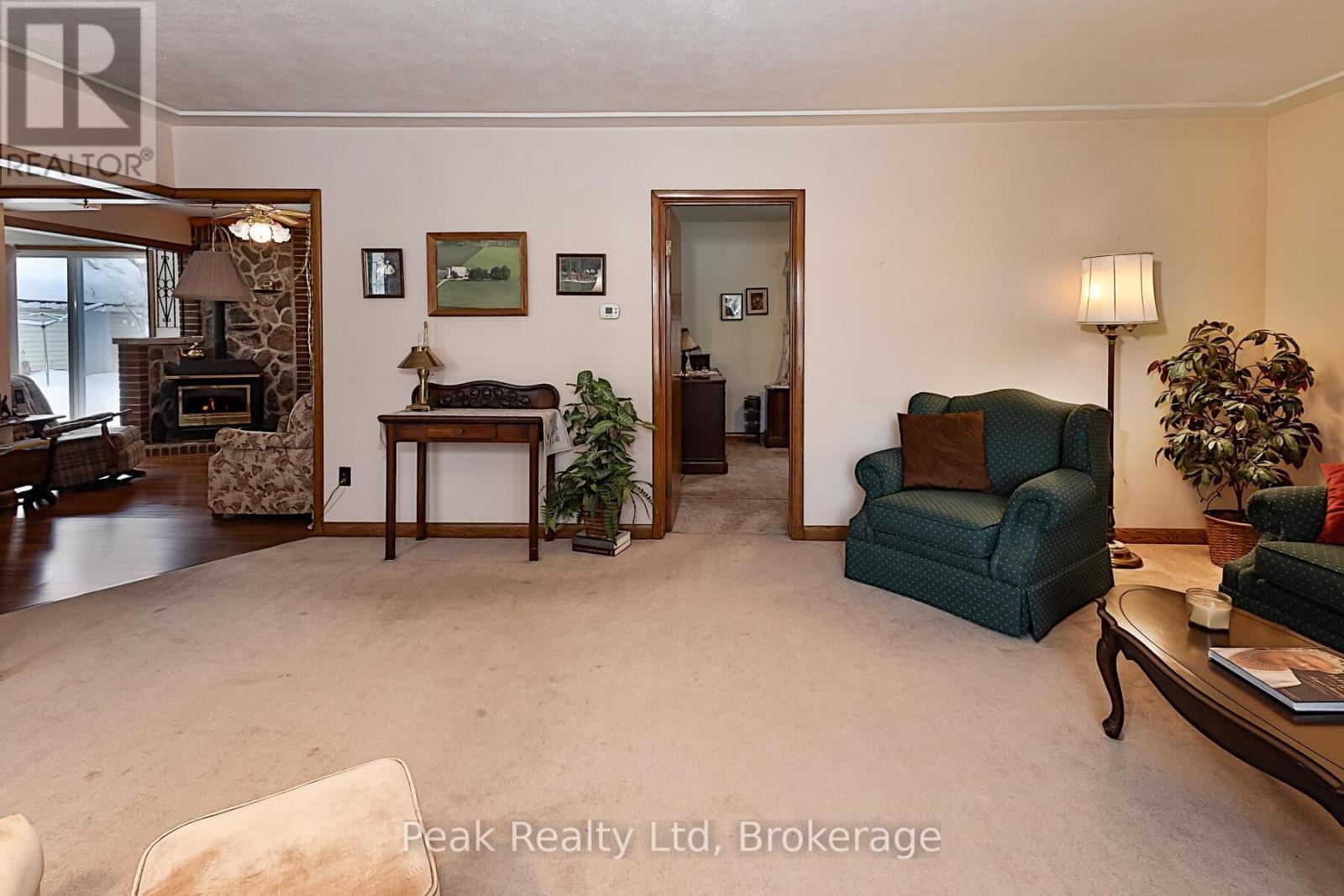 670 Elm Avenue N, North Perth, Ontario  N4W 3G2 - Photo 10 - X12633606