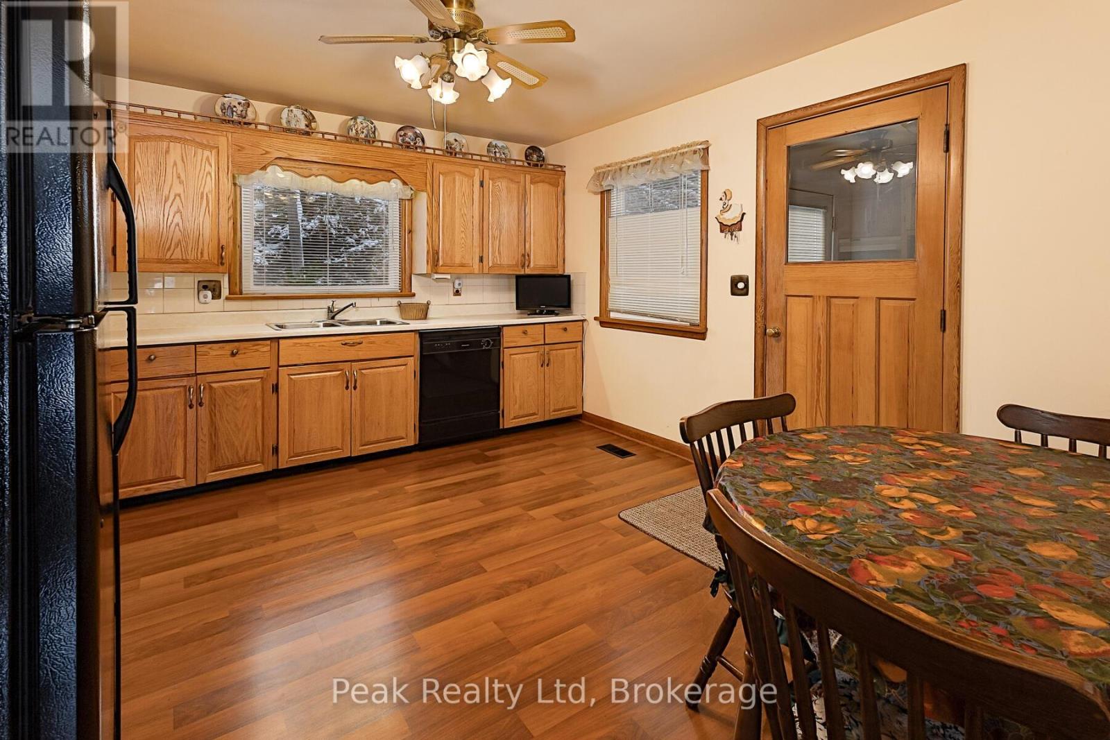 670 Elm Avenue N, North Perth, Ontario  N4W 3G2 - Photo 11 - X12633606