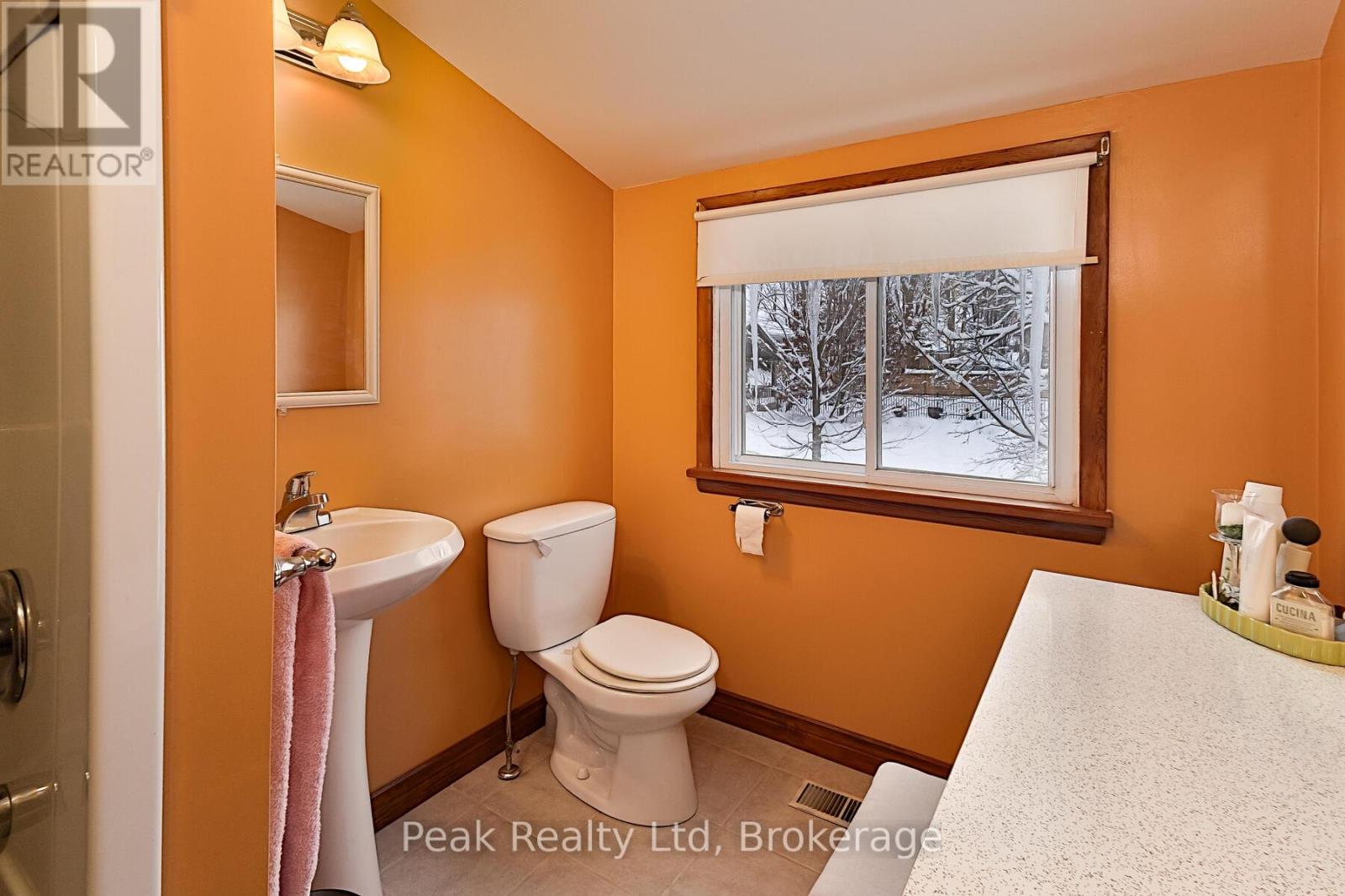 670 Elm Avenue N, North Perth, Ontario  N4W 3G2 - Photo 31 - X12633606