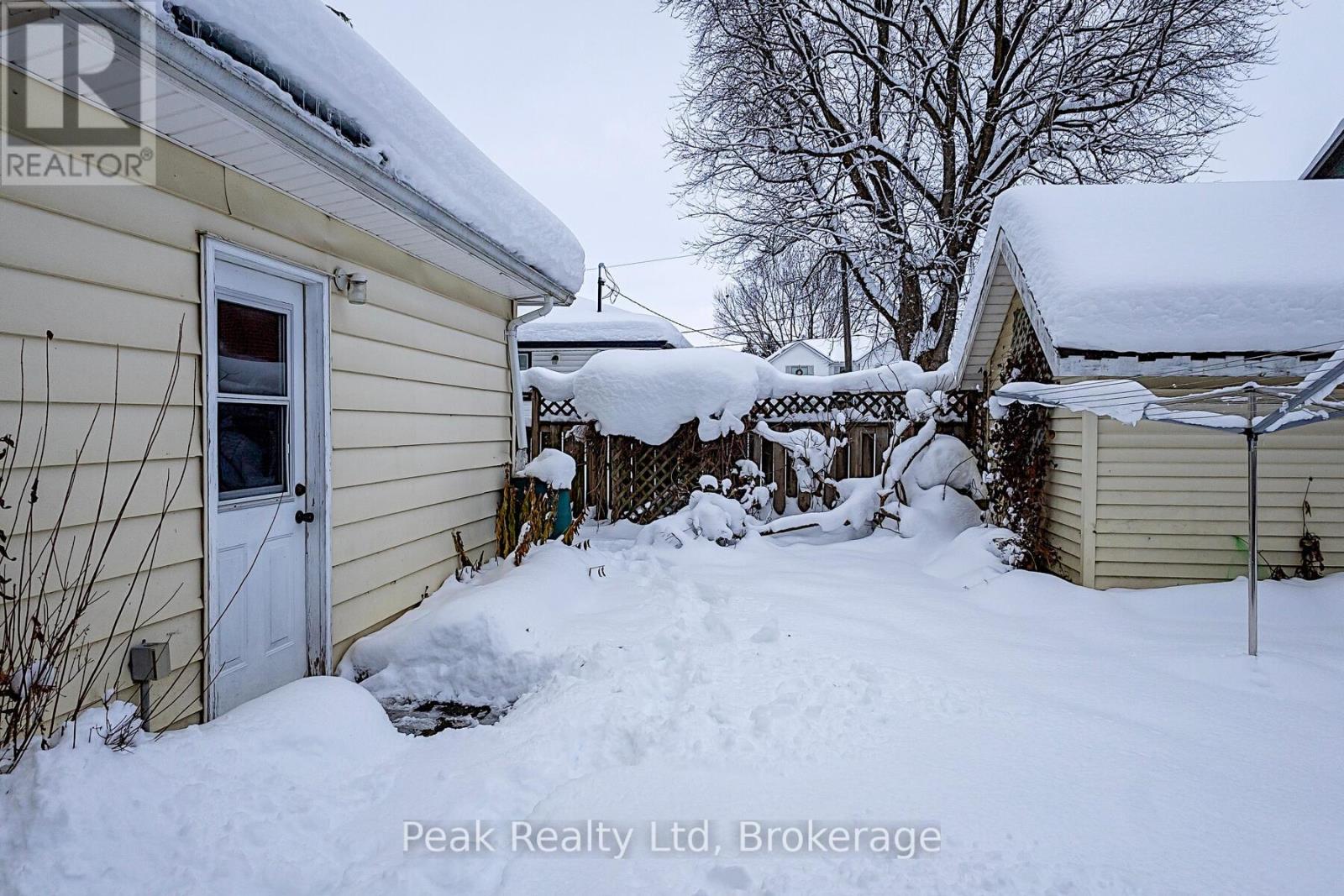 670 Elm Avenue N, North Perth, Ontario  N4W 3G2 - Photo 35 - X12633606