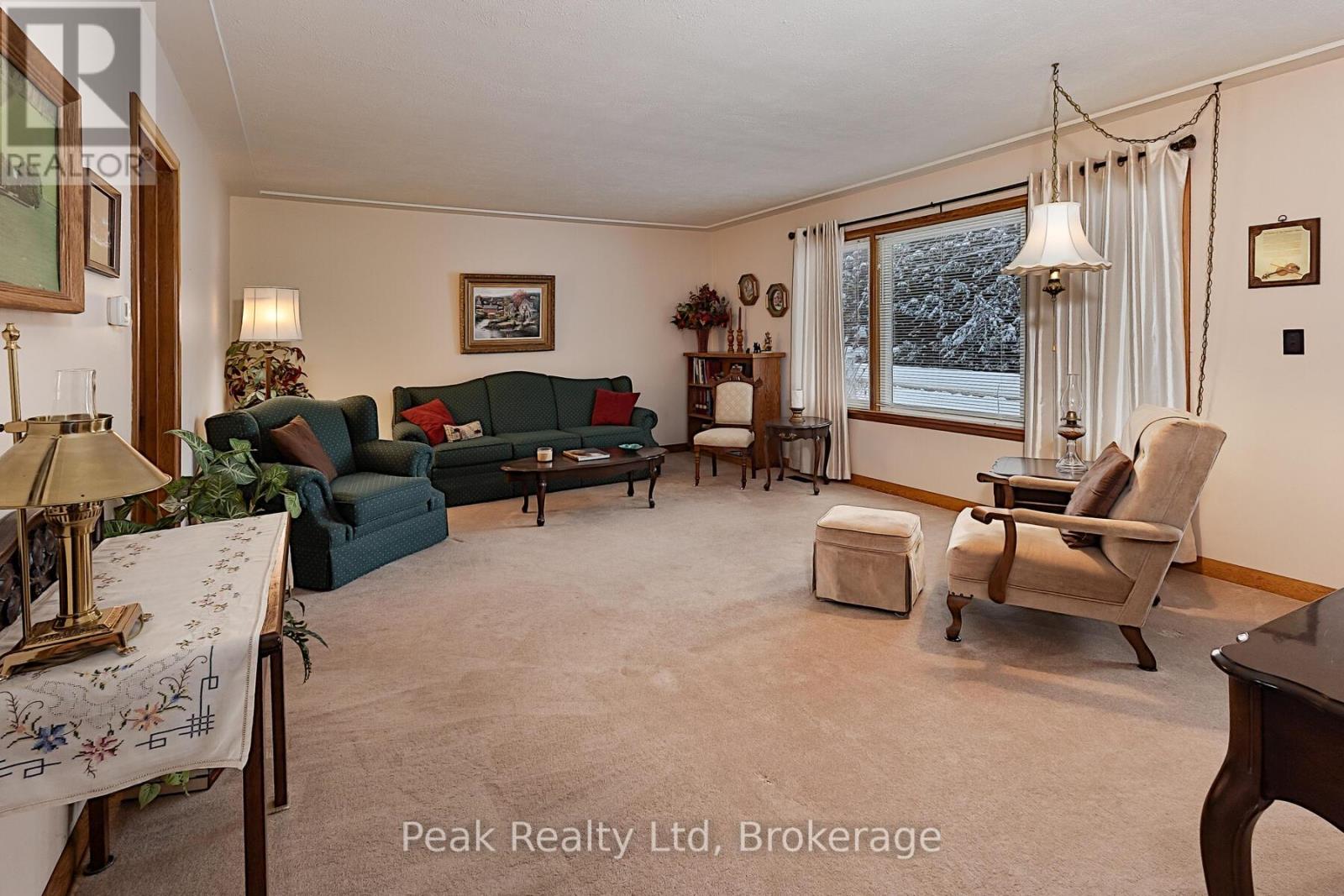 670 Elm Avenue N, North Perth, Ontario  N4W 3G2 - Photo 7 - X12633606