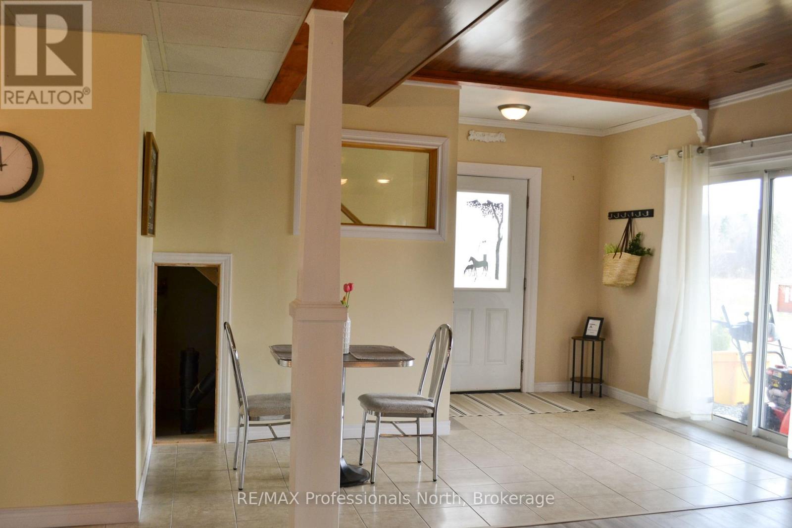 4043 Highway 60, Algonquin Highlands, Ontario P0A 1H0 - Photo 11 - X12633664