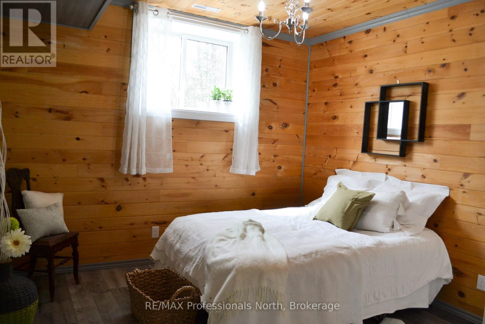 4043 Highway 60, Algonquin Highlands, Ontario P0A 1H0 - Photo 17 - X12633664