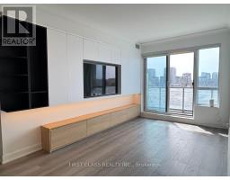 707 - 8 WATER WALK DRIVE, Markham, Ontario