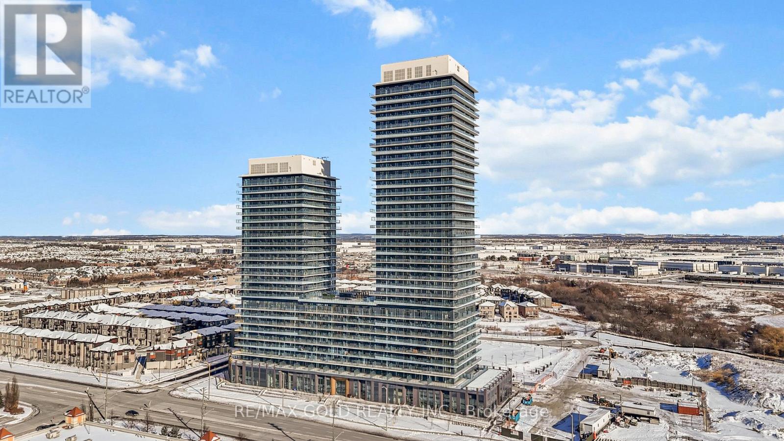 720 - 15 Skyridge Drive, Brampton, Ontario  L6P 4S7 - Photo 2 - W12632834