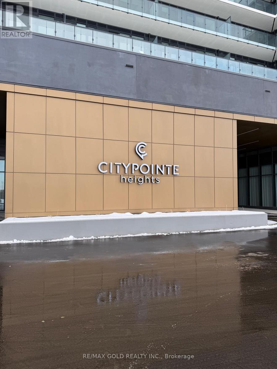 720 - 15 Skyridge Drive, Brampton, Ontario  L6P 4S7 - Photo 4 - W12632834