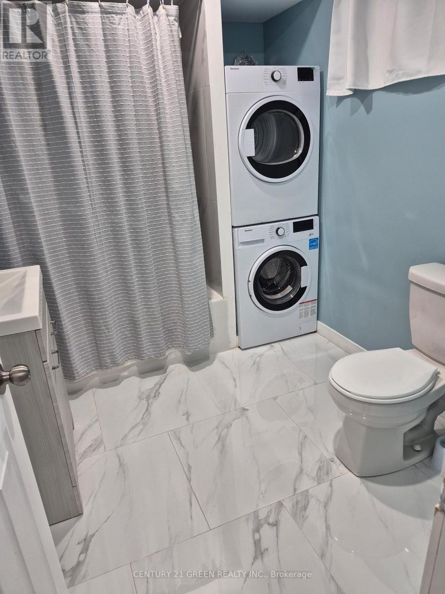 Lower - 221 Gardenbrooke Trail, Brampton, Ontario  L6P 3C9 - Photo 14 - W12633468