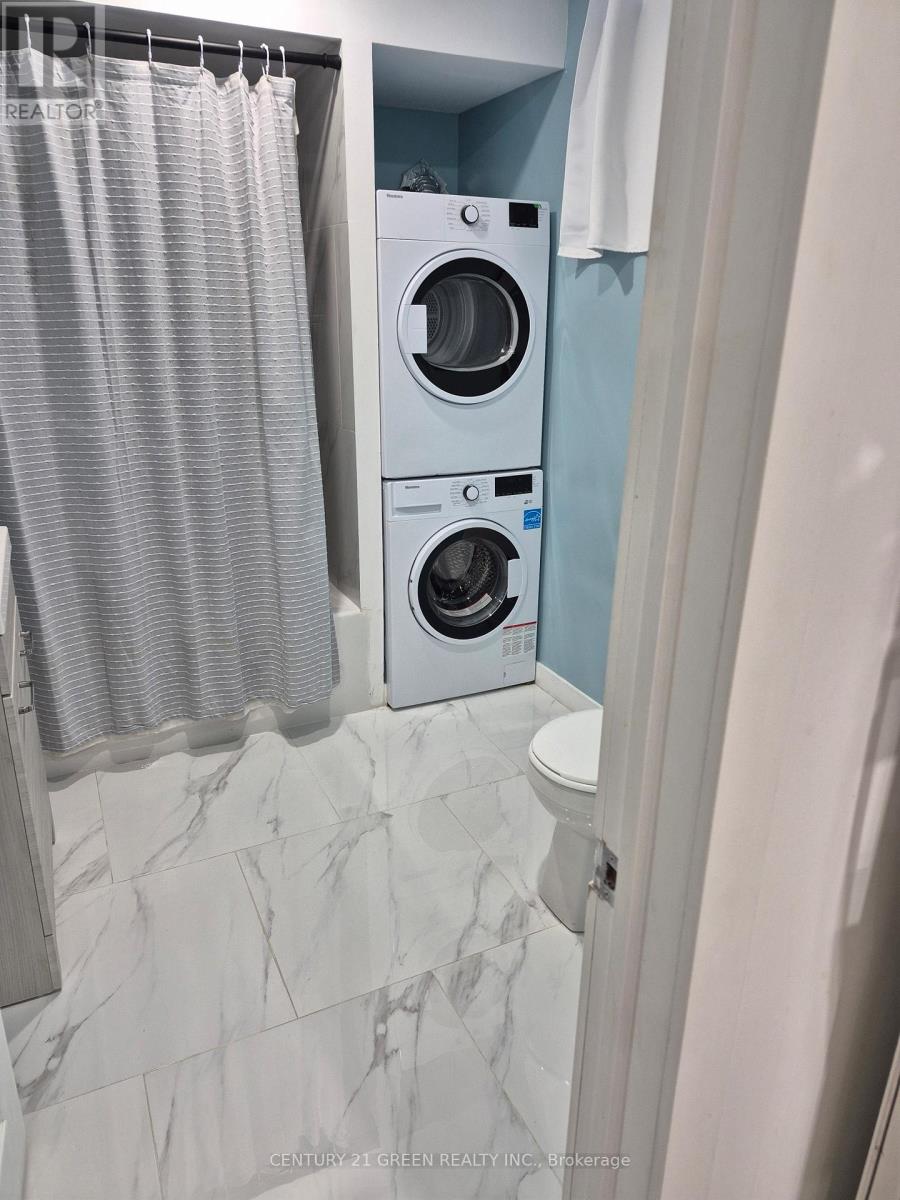 Lower - 221 Gardenbrooke Trail, Brampton, Ontario  L6P 3C9 - Photo 15 - W12633468