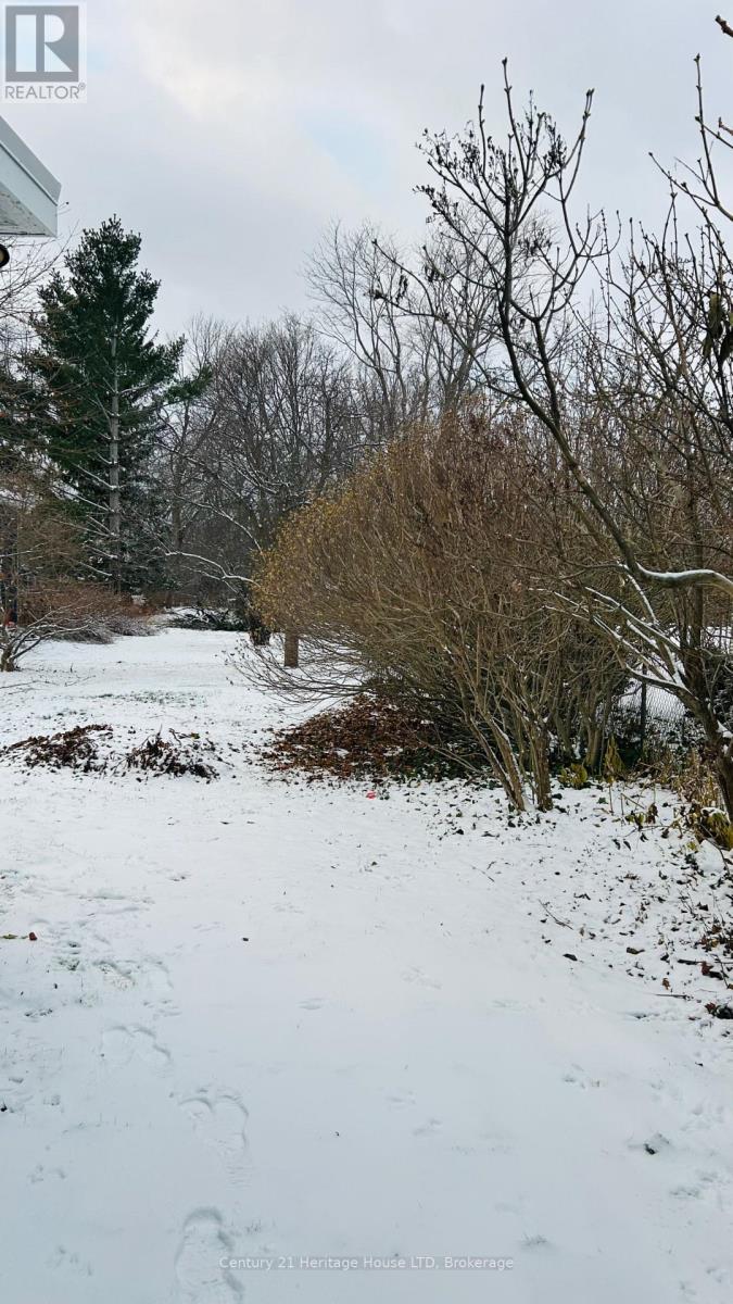 500 Lakeshore Road, Fort Erie, Ontario L2A 1B5 - Photo 5 - X12603774