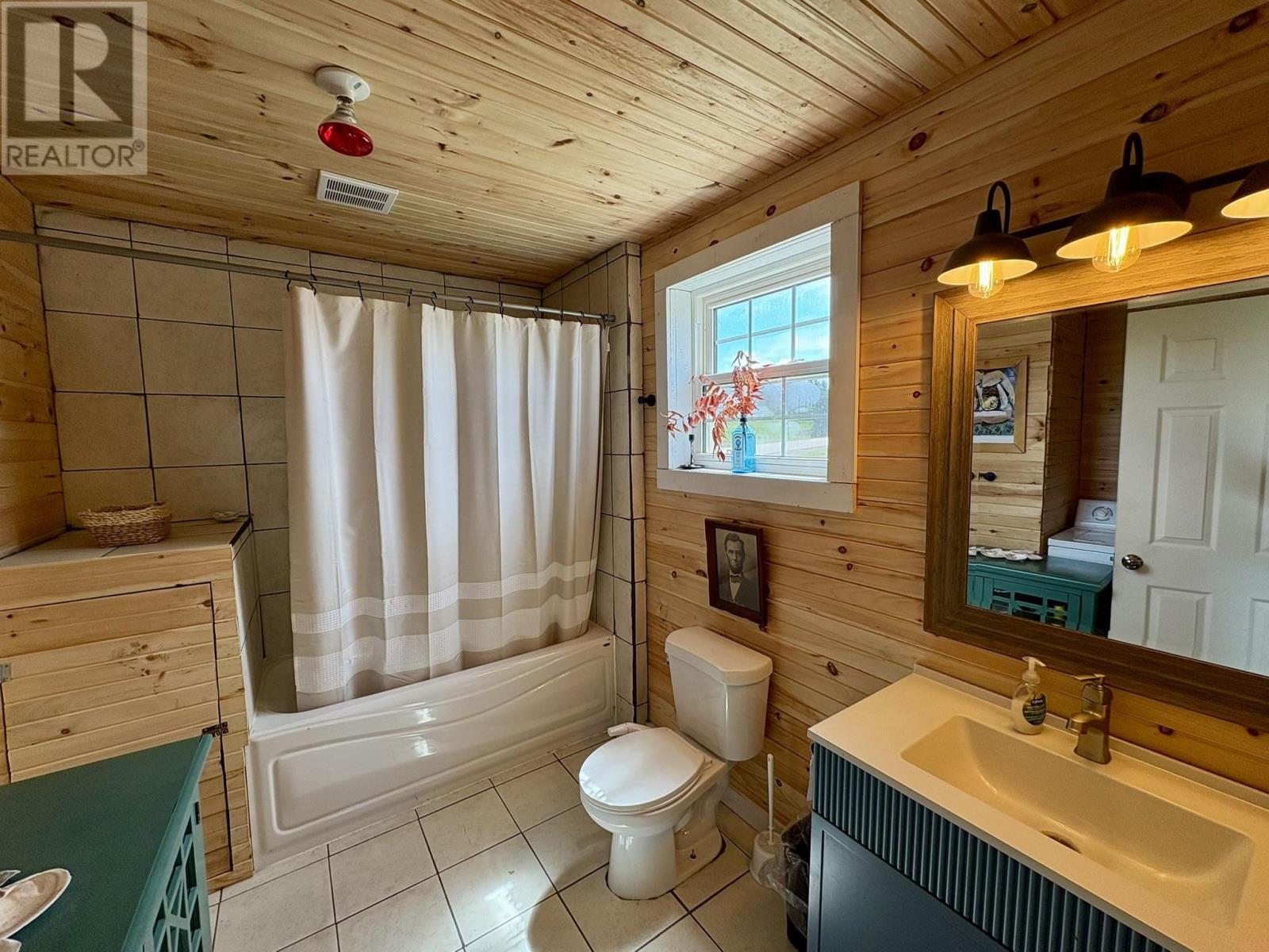 583 Burlington Road, Long River, Prince Edward Island C0B 1M0 - Photo 9 - 202529442