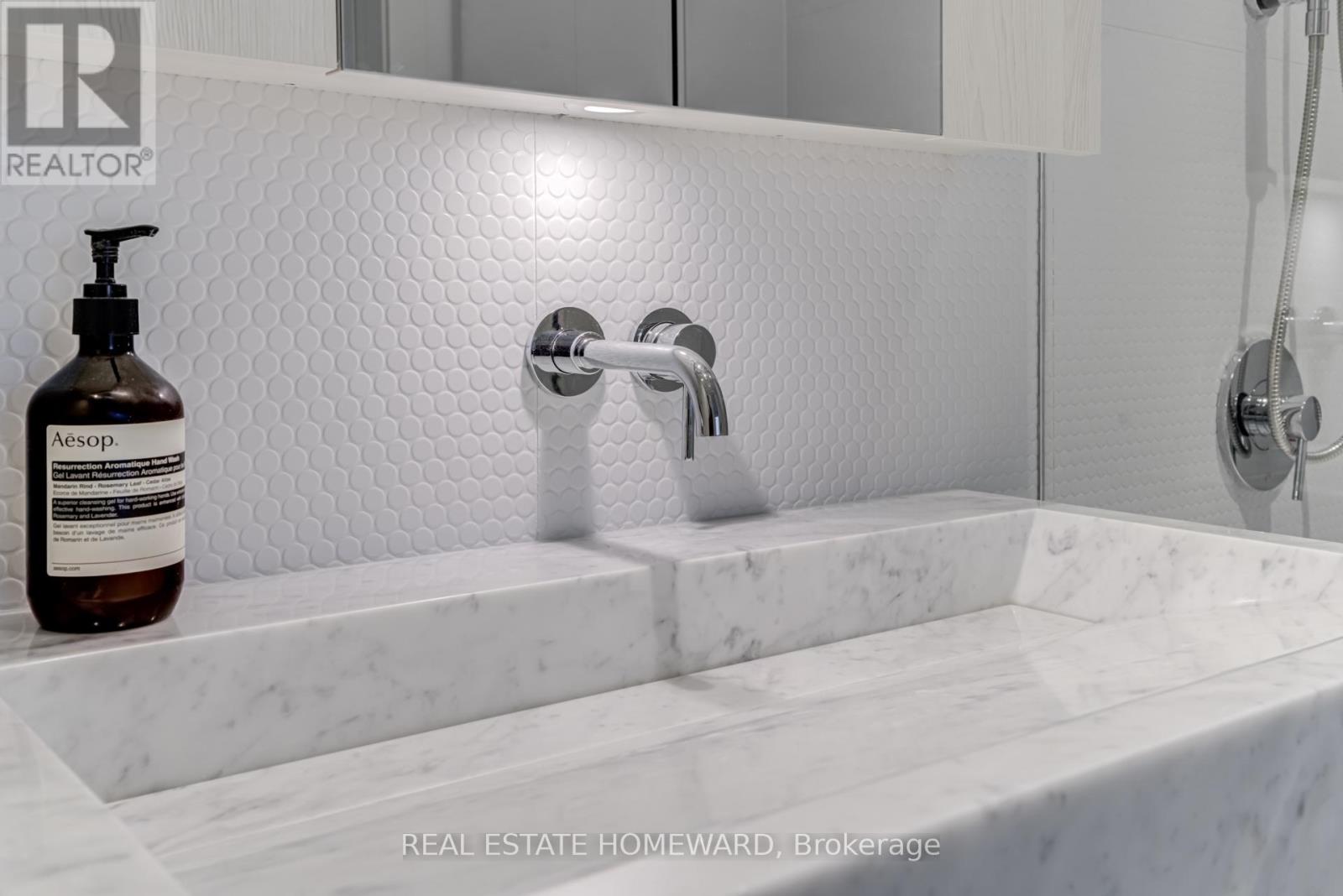 1403 - 11 Yorkville Avenue, Toronto, Ontario  M4W 0B7 - Photo 19 - C12633640