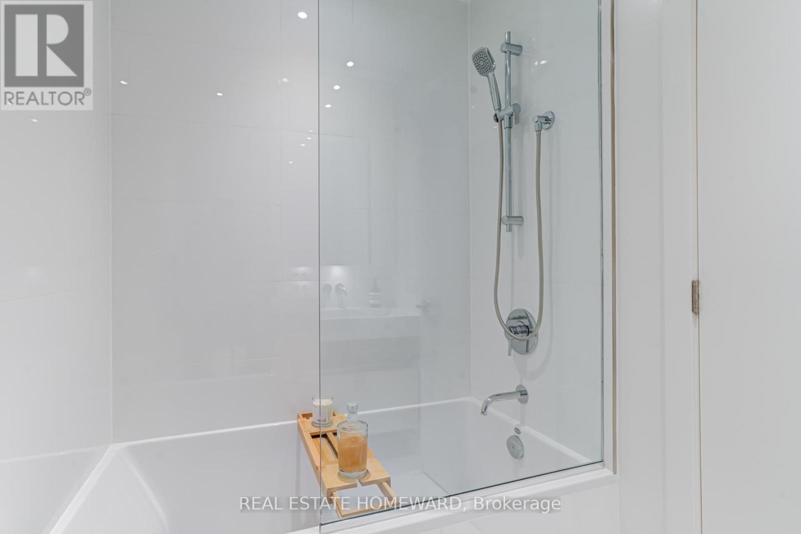 1403 - 11 Yorkville Avenue, Toronto, Ontario  M4W 0B7 - Photo 25 - C12633640