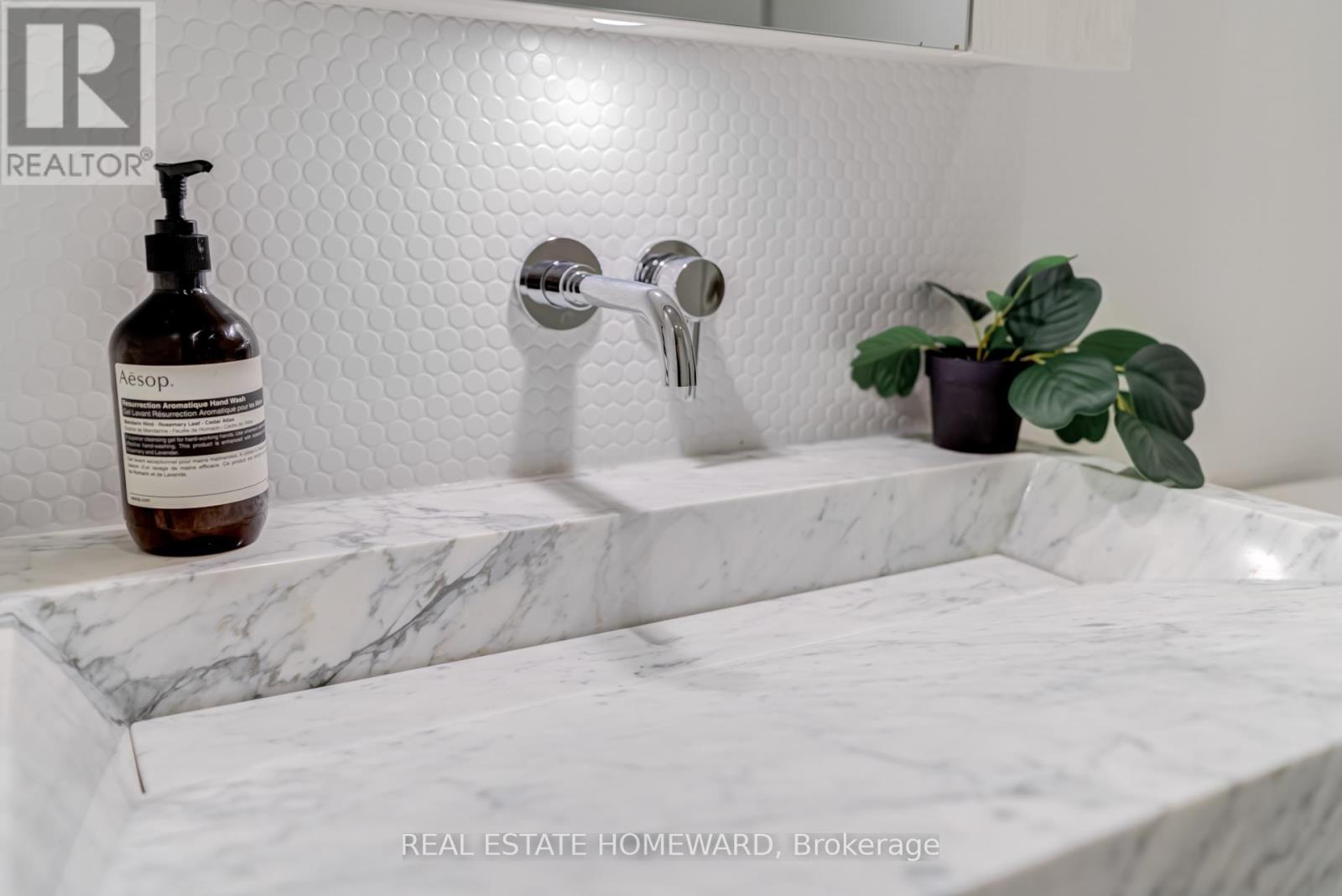 1403 - 11 Yorkville Avenue, Toronto, Ontario  M4W 0B7 - Photo 26 - C12633640