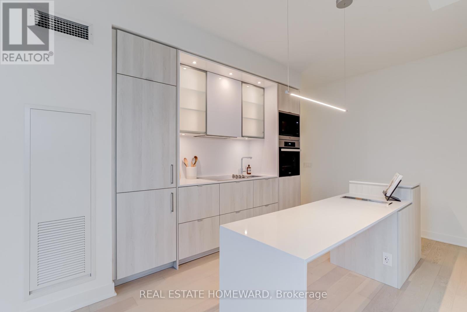 1403 - 11 Yorkville Avenue, Toronto, Ontario  M4W 0B7 - Photo 4 - C12633640