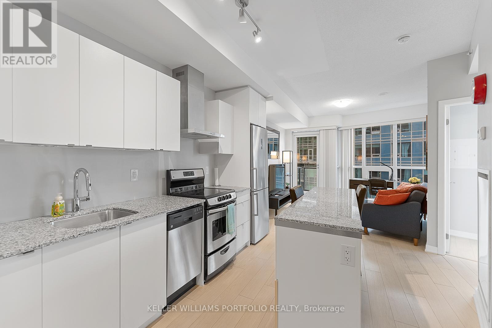 1703 - 51 East Liberty Street, Toronto, Ontario  M6K 3P8 - Photo 5 - C12633642