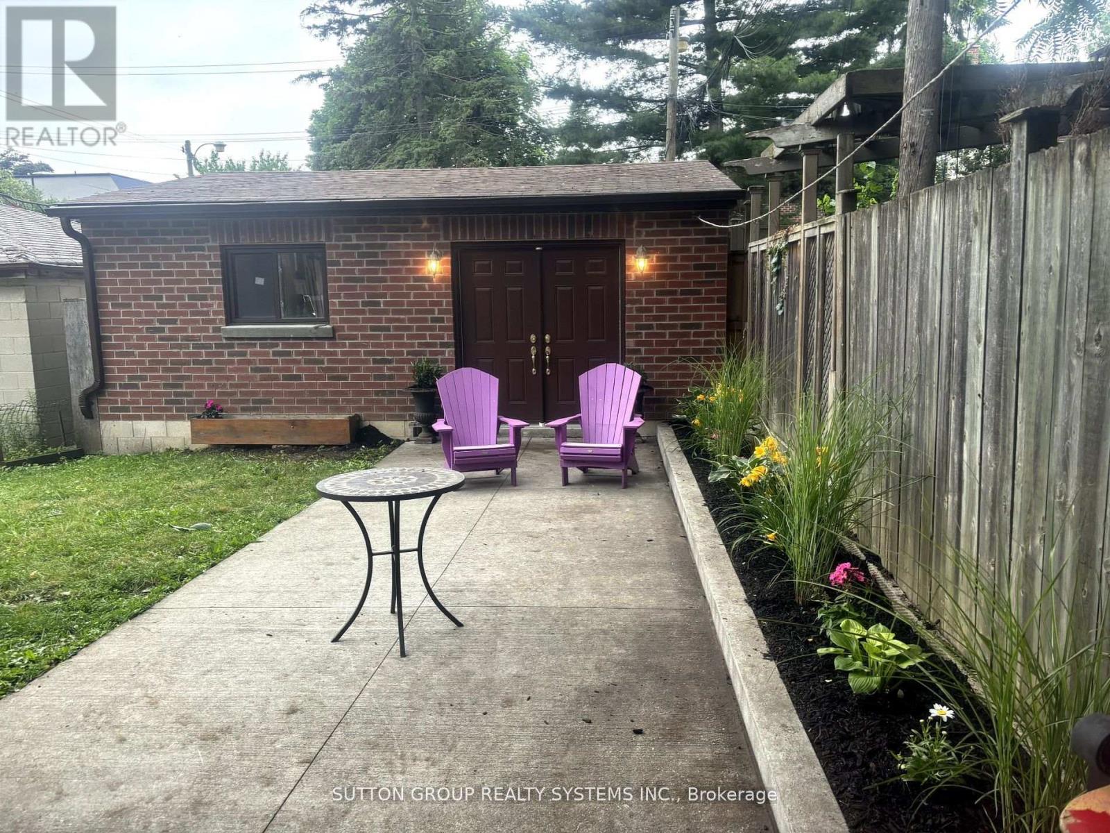 Main - 628 Christie Street, Toronto, Ontario  M6G 3E5 - Photo 14 - C12633658