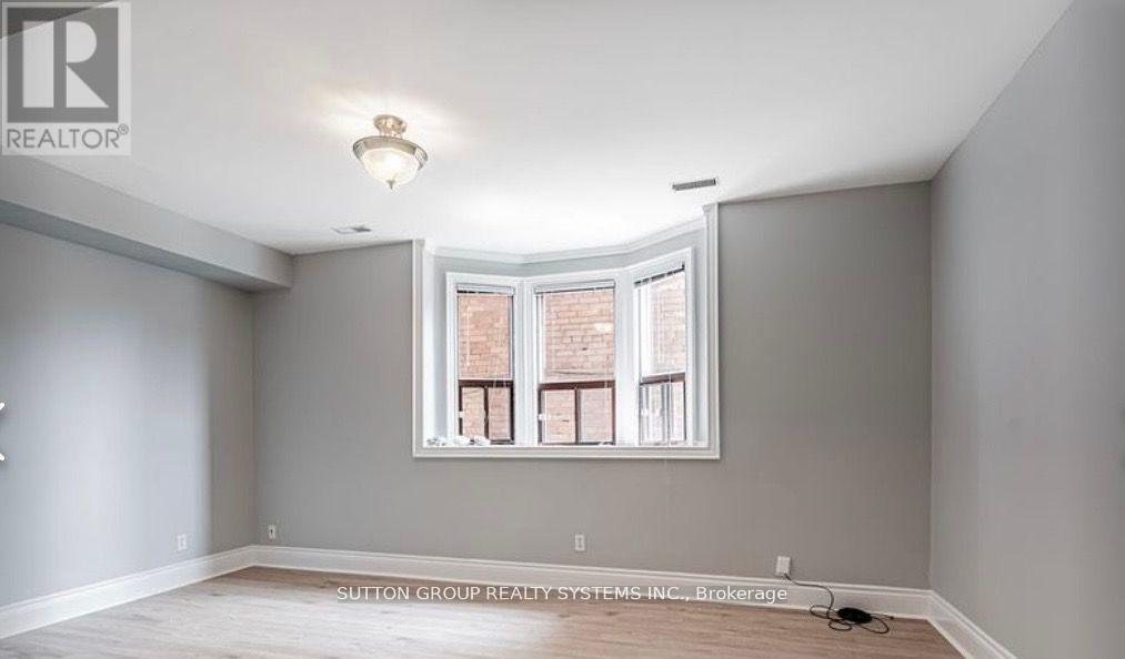 Main - 628 Christie Street, Toronto, Ontario  M6G 3E5 - Photo 8 - C12633658