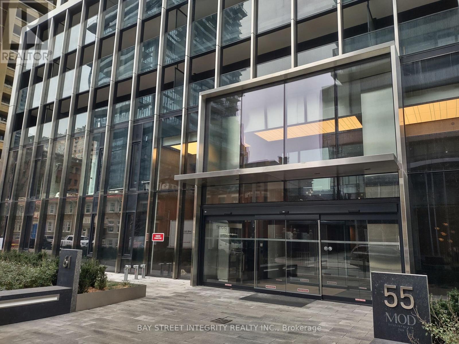 2009 - 55 Charles Street E, Toronto (Church-Yonge Corridor), Ontario  M4Y 1S9 - Photo 2 - C12633694