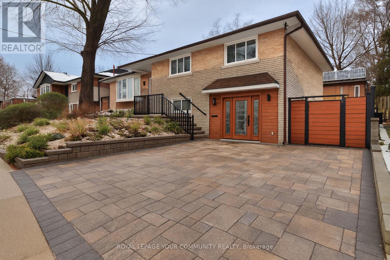 20 BURNVIEW CRESCENT, Toronto, Ontario