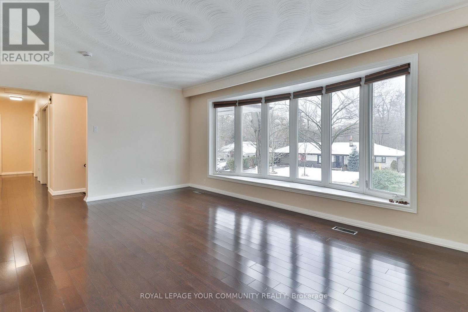 20 Burnview Crescent, Toronto (Woburn), Ontario  M1H 1B5 - Photo 4 - E12633684