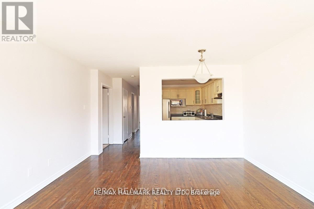 1237e Woodbine Avenue, Toronto (Woodbine-Lumsden), Ontario  M4C 4E5 - Photo 4 - E12633690