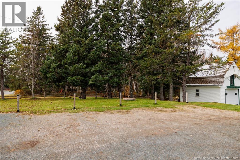 539 Boulevard St Pierre O, Caraquet, New Brunswick  E1W 1A3 - Photo 31 - NB131266