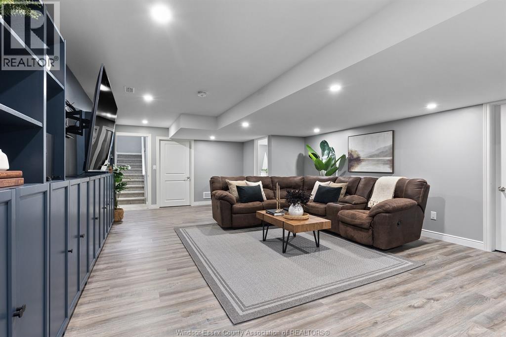 159 Meadowview Avenue, Amherstburg, Ontario N9V 0E9 - Photo 2 - 25031687