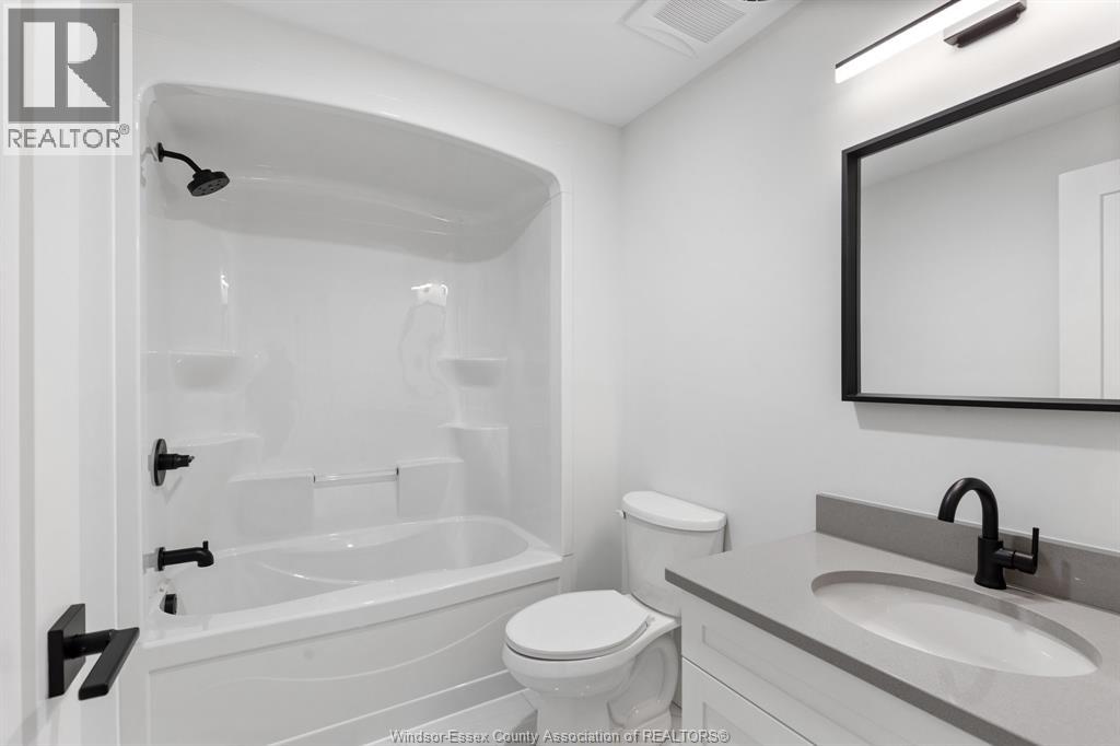 2550 Sandwich W Parkway Unit# 104, Lasalle, Ontario N9H 0A7 - Photo 11 - 25031676