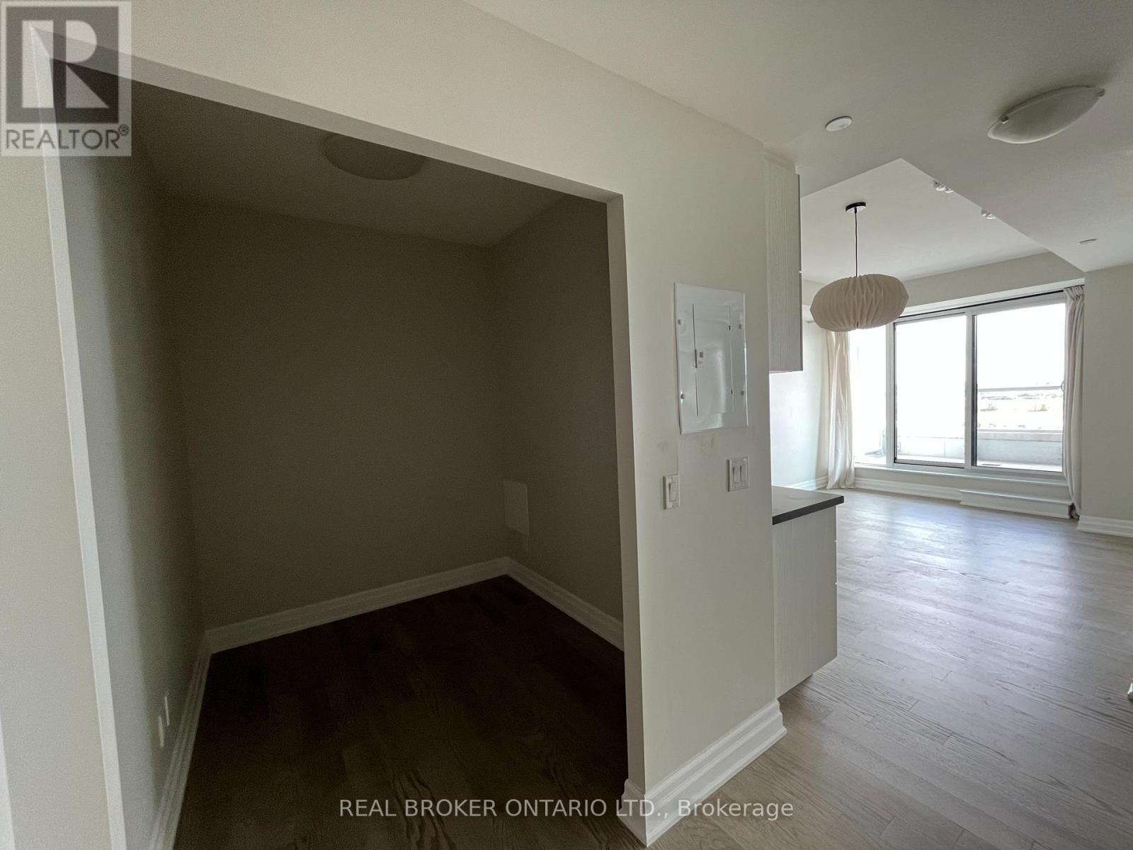 1111 - 8 Rouge Valley Drive, Markham (Unionville), Ontario  L6G 0G8 - Photo 3 - N12633618