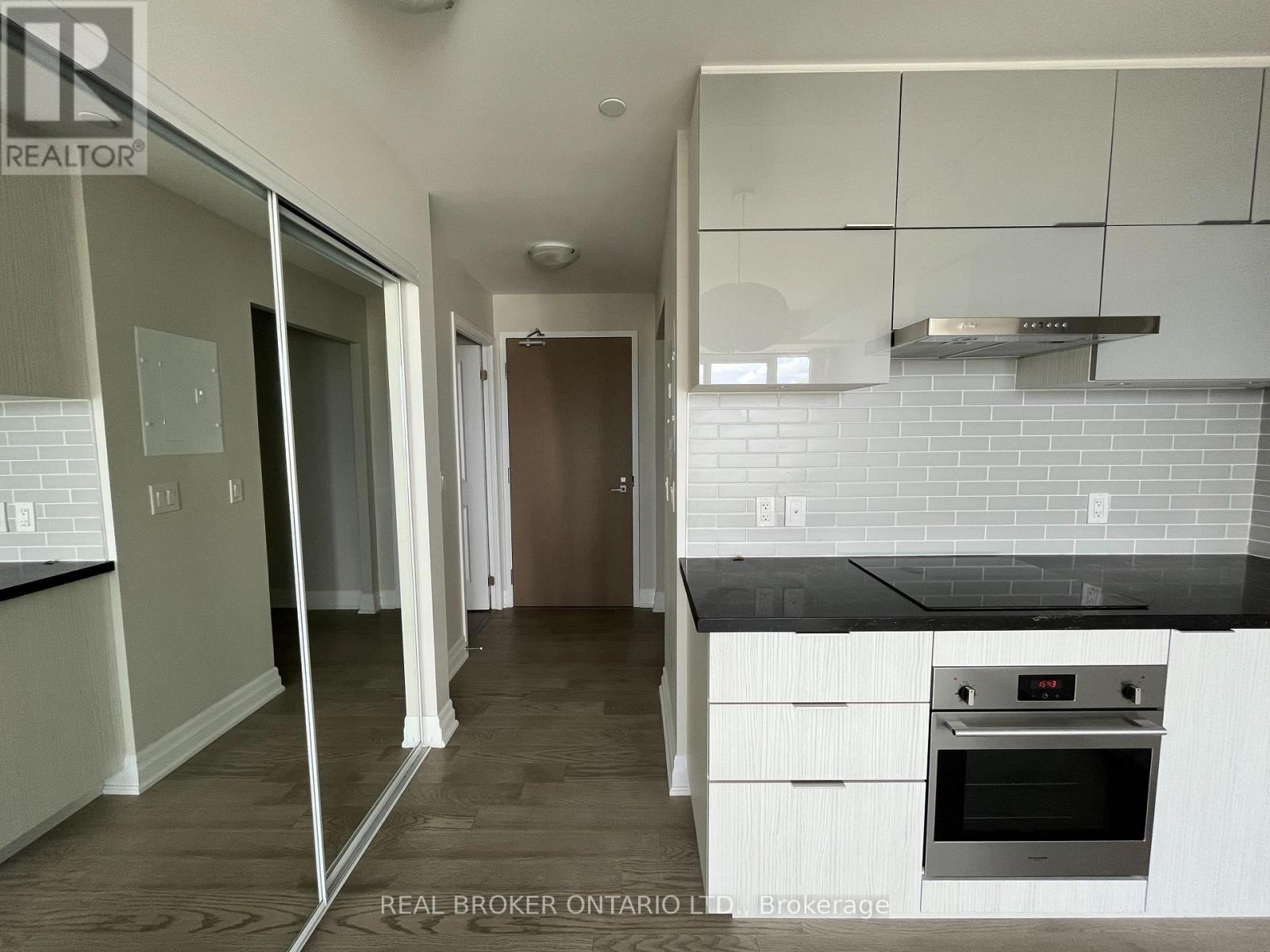 1111 - 8 Rouge Valley Drive, Markham (Unionville), Ontario  L6G 0G8 - Photo 5 - N12633618