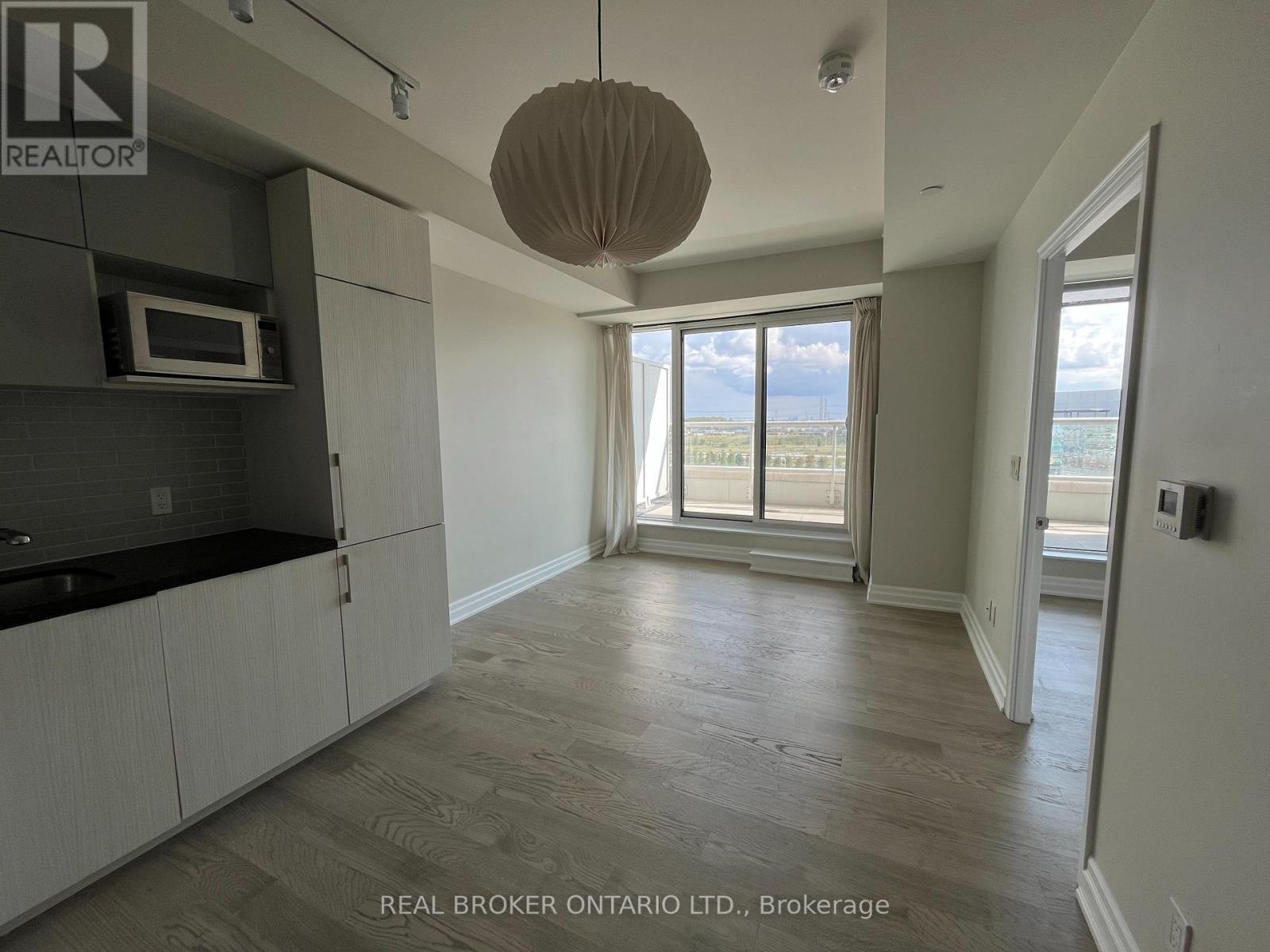 1111 - 8 Rouge Valley Drive, Markham (Unionville), Ontario  L6G 0G8 - Photo 7 - N12633618