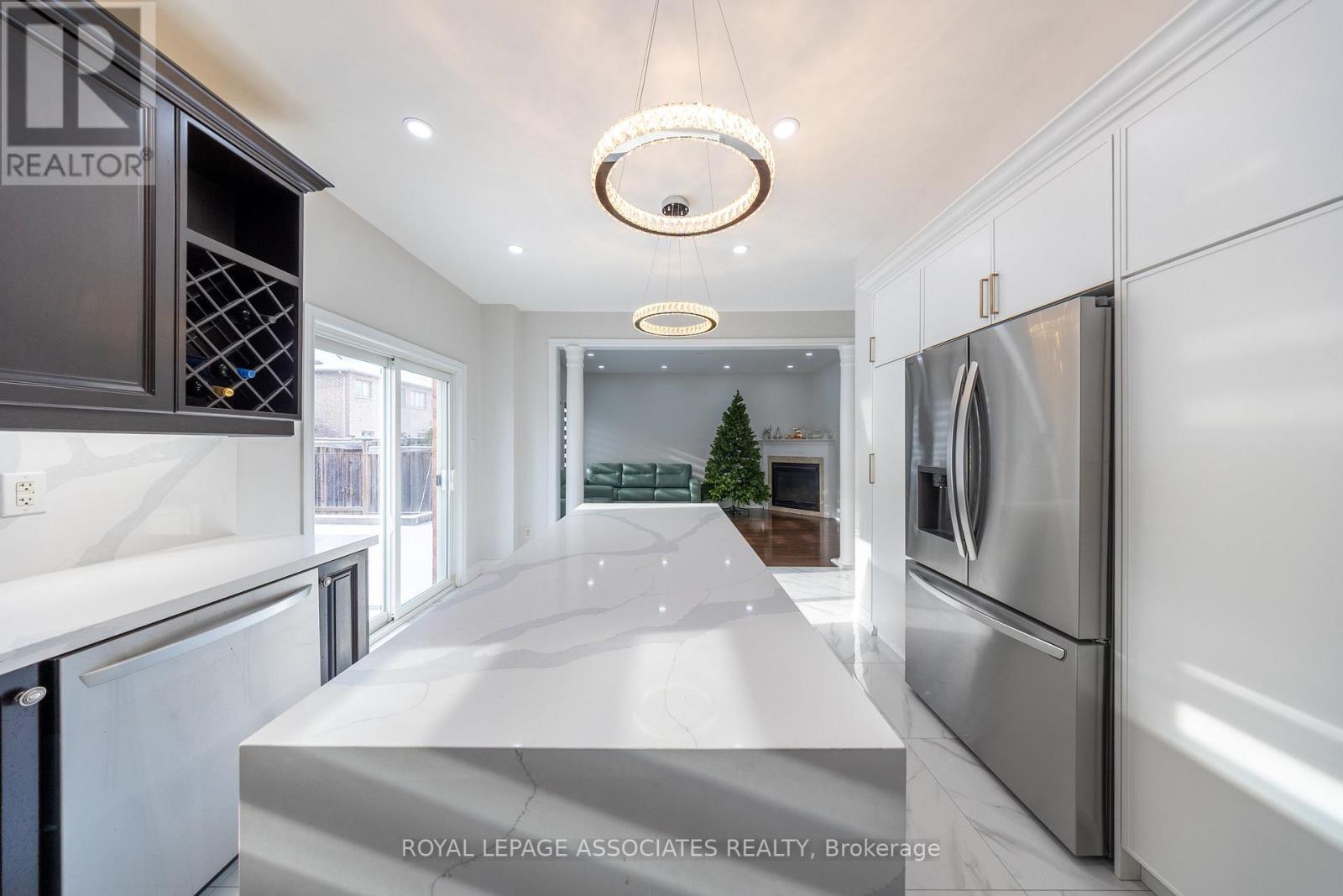 96 Maverick Crescent, Vaughan (Patterson), Ontario  L6A 4L1 - Photo 14 - N12633660