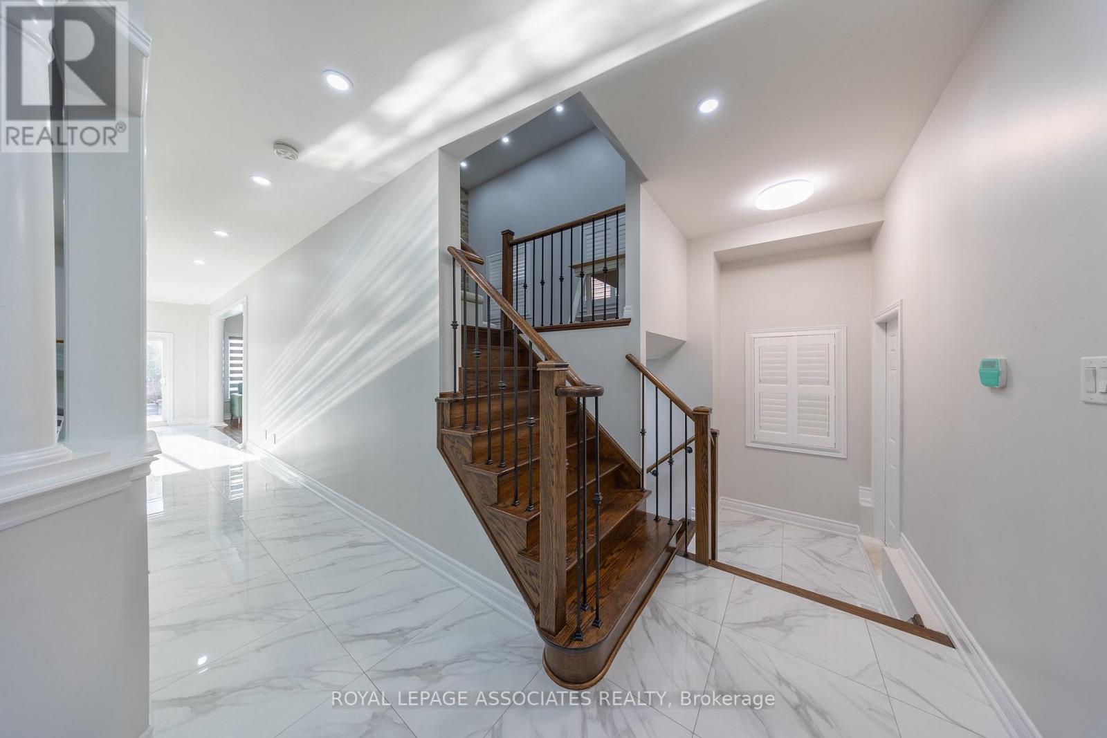 96 Maverick Crescent, Vaughan (Patterson), Ontario  L6A 4L1 - Photo 16 - N12633660