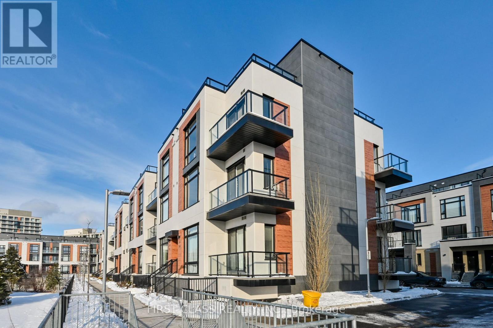 223 - 8 STECKLEY HOUSE LANE, Richmond Hill, Ontario